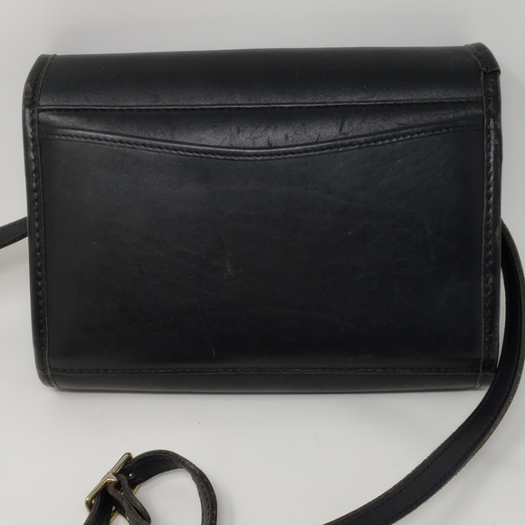 3/$30 bundle and save! Leather Micheal Green Bag - Picture 8 of 8